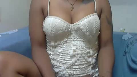 ashleyqueen X online show from November 18, 9:29 pm