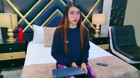 AshleyRoberh online show from April 20, 7:39 pm