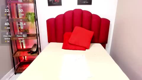 Snapshot of ashleyrobert_ chatting on February 20, 11:54 pm ashleyrobert_ online show from February 20, 11:54 pm