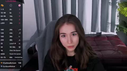 Ashley online show from November 30, 1:40 pm