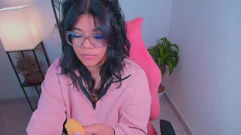 Ashleyy18   online show from June 8, 12:05 am