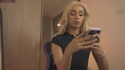 Ashley Fox online show from July 28, 2:53 am