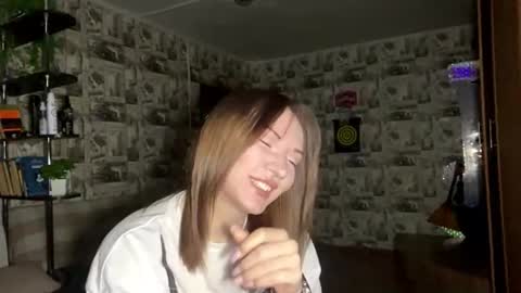 Lily online show from March 25, 5:20 pm