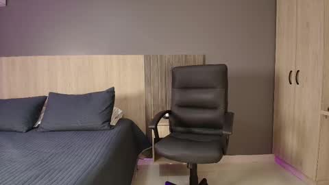 Ashly online show from March 7, 3:40 am