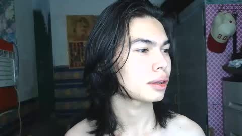 asian_babyboi online show from March 10, 11:36 am