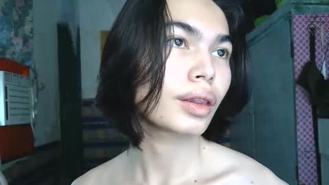 asian_babyboi online show from April 20, 6:27 am