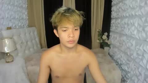 asian_blakefoster online show from June 11, 2:44 am