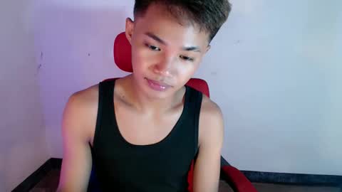 asian_lover05 online show from June 1, 7:37 pm