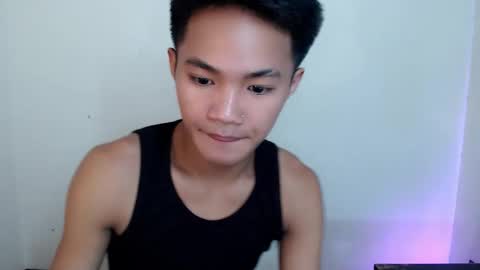 asian_lover05 online show from November 18, 5:16 pm