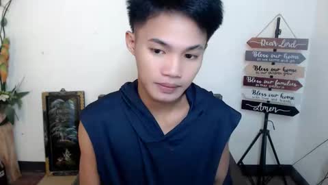 Snapshot of asian_lover05 chatting on October 10, 4:35 pm asian_lover05 online show from October 10, 4:35 pm