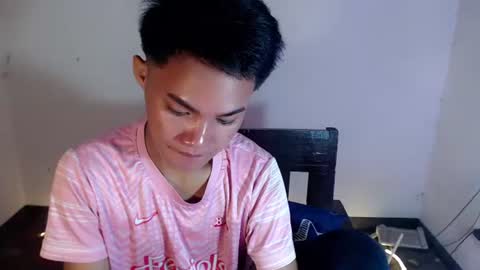 asian_lover05 online show from March 27, 5:36 pm