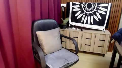 aika online show from March 19, 7:41 pm