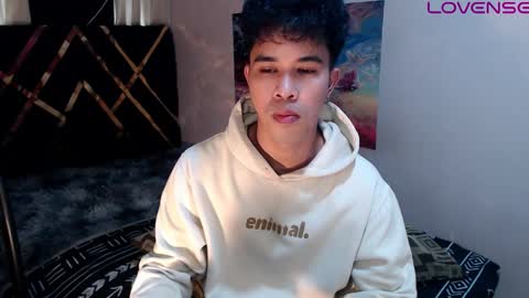asiancum_peter online show from March 18, 2:39 am