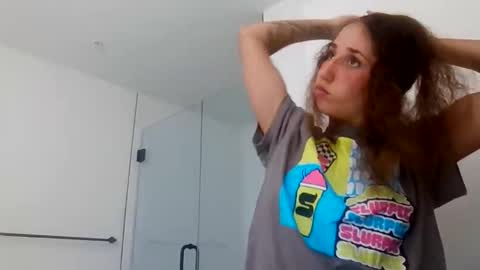 asianicolee online show from May 10, 1:23 am