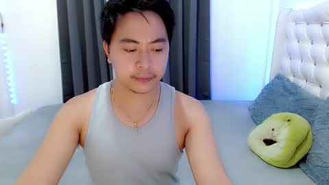 Snapshot of asianroy_x chatting on October 24, 2:40 pm Roy online show from October 24, 2:40 pm