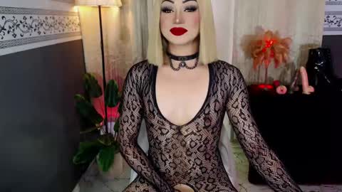 Ms. MONICA online show from April 24, 8:44 pm