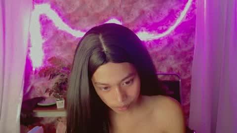 kisses online show from July 10, 6:12 pm