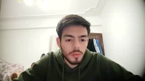 asihandsome06 online show from January 4, 9:20 pm