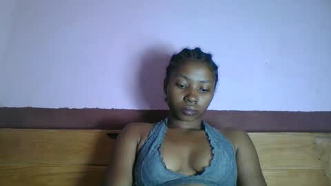 asmiraa online show from April 12, 5:06 pm