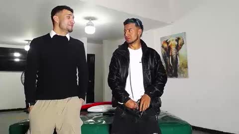 THOMAS AND DAMIAND online show from September 18, 6:23 pm