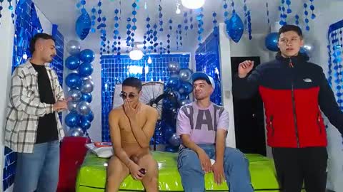 THOMAS AND DAMIAND online show from January 19, 12:17 am