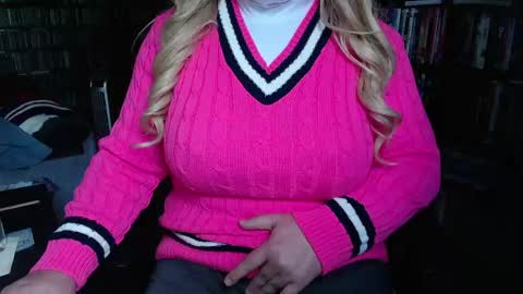 Aspen Vale online show from June 2, 5:59 pm