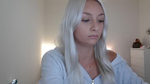 Aspen Aries online show from October 29, 2:13 am