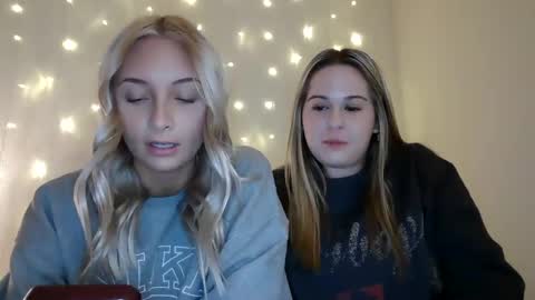 Aspen Aries online show from December 4, 1:19 am