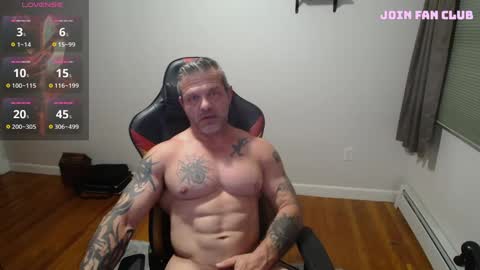Snapshot of ass_chaser_1 chatting on October 3, 1:26 am Ass Chaser online show from October 3, 1:26 am
