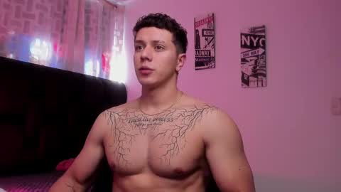 astonhills online show from September 29, 7:57 pm