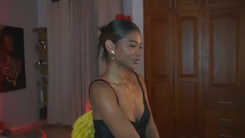 Astrea online show from November 11, 2:36 am