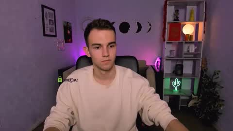 astren online show from February 24, 6:38 am