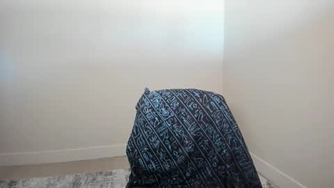 Astrid Luxe online show from March 10, 6:23 pm