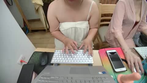 Snapshot of asuka_9x chatting on October 21, 2:05 am asuka_9x online show from October 21, 2:05 am