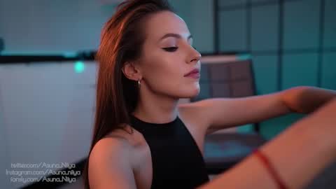 Asuna Niiya - online show from October 26, 5:41 am