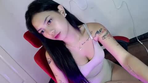 ate_girlxx online show from June 23, 12:55 pm