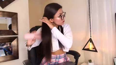 ateneaaa_ online show from December 22, 8:04 pm