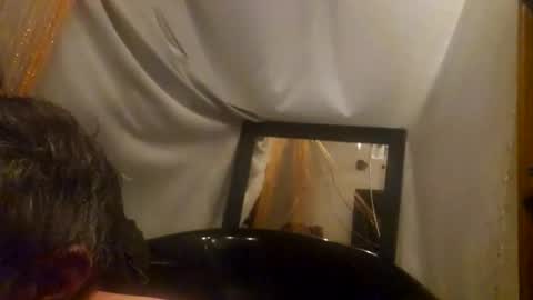 jonnyandrew online show from December 3, 3:29 am