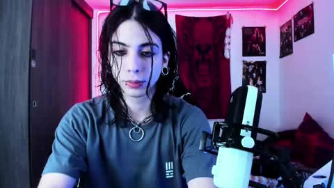 athenauwu online show from October 14, 6:49 am