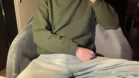 Undress a hung twink  online show from February 13, 1:58 pm