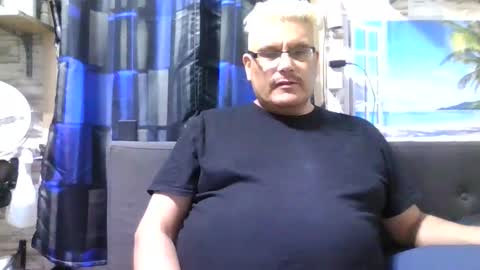 A online show from March 11, 11:23 am