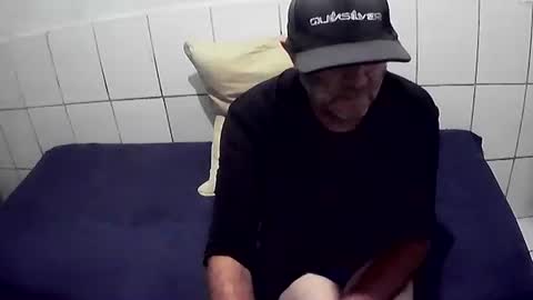 cesar augusto online show from April 4, 9:22 pm