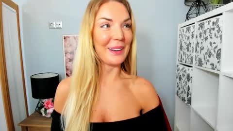 AulloraSensual online show from February 6, 11:42 am