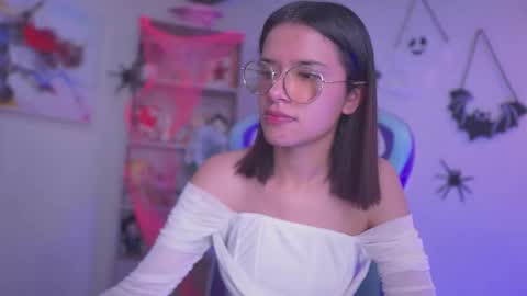 aura_rouss online show from October 31, 1:28 am