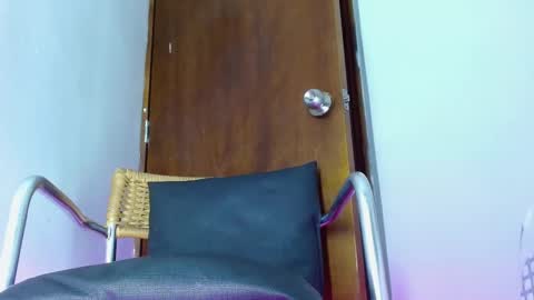 Snapshot of aurimelvalentina chatting on November 1, 11:37 pm aurimel valentina online show from November 1, 11:37 pm