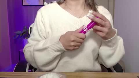 aurora_collins08 online show from February 9, 4:21 pm