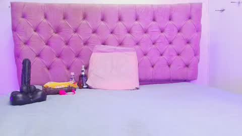 Snapshot of auroraa_miller chatting on September 13, 11:56 am auroraa_miller online show from September 13, 11:56 am