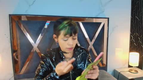 Aurora Diaz online show from March 25, 11:50 am