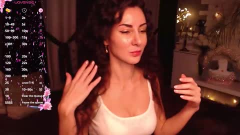 Aurora online show from December 17, 2:35 pm