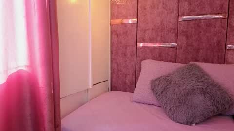 aurora online show from December 16, 8:04 pm